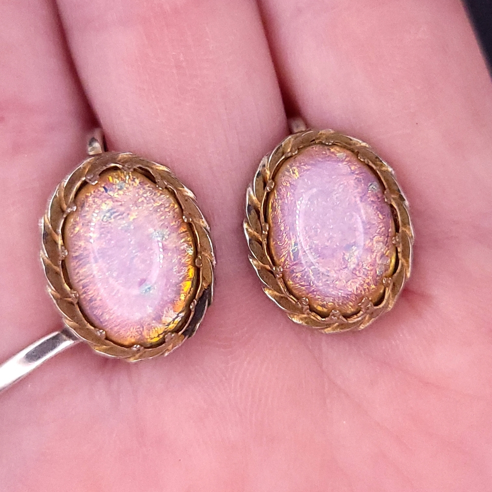 Vintage Iridescent Art Glass Faux Opal Screw-Back Earrings